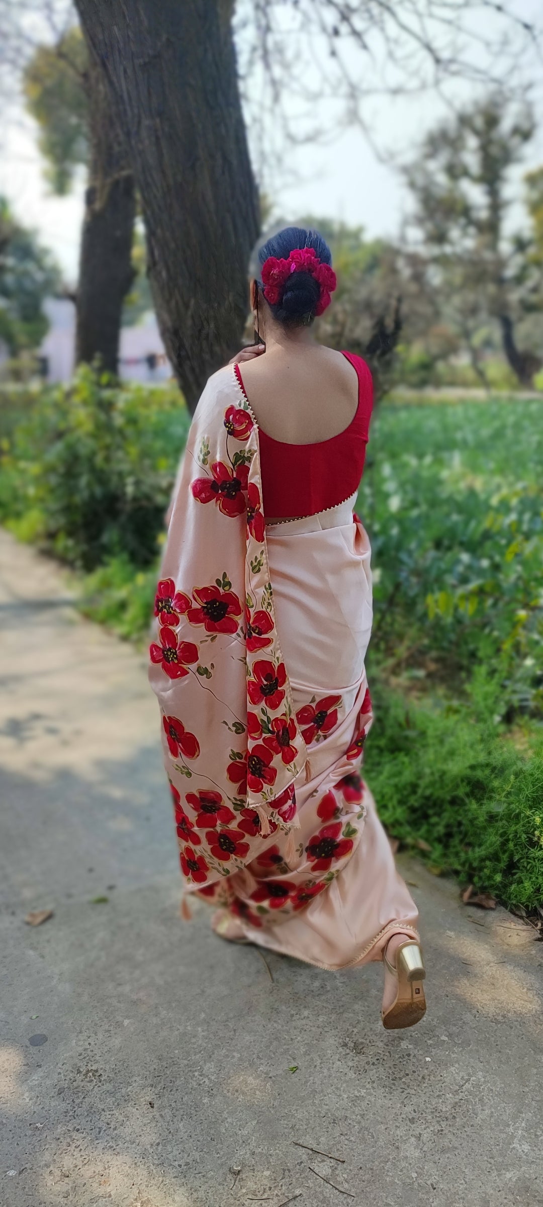 Peach Hand-painted silk saree with  poppies flowers