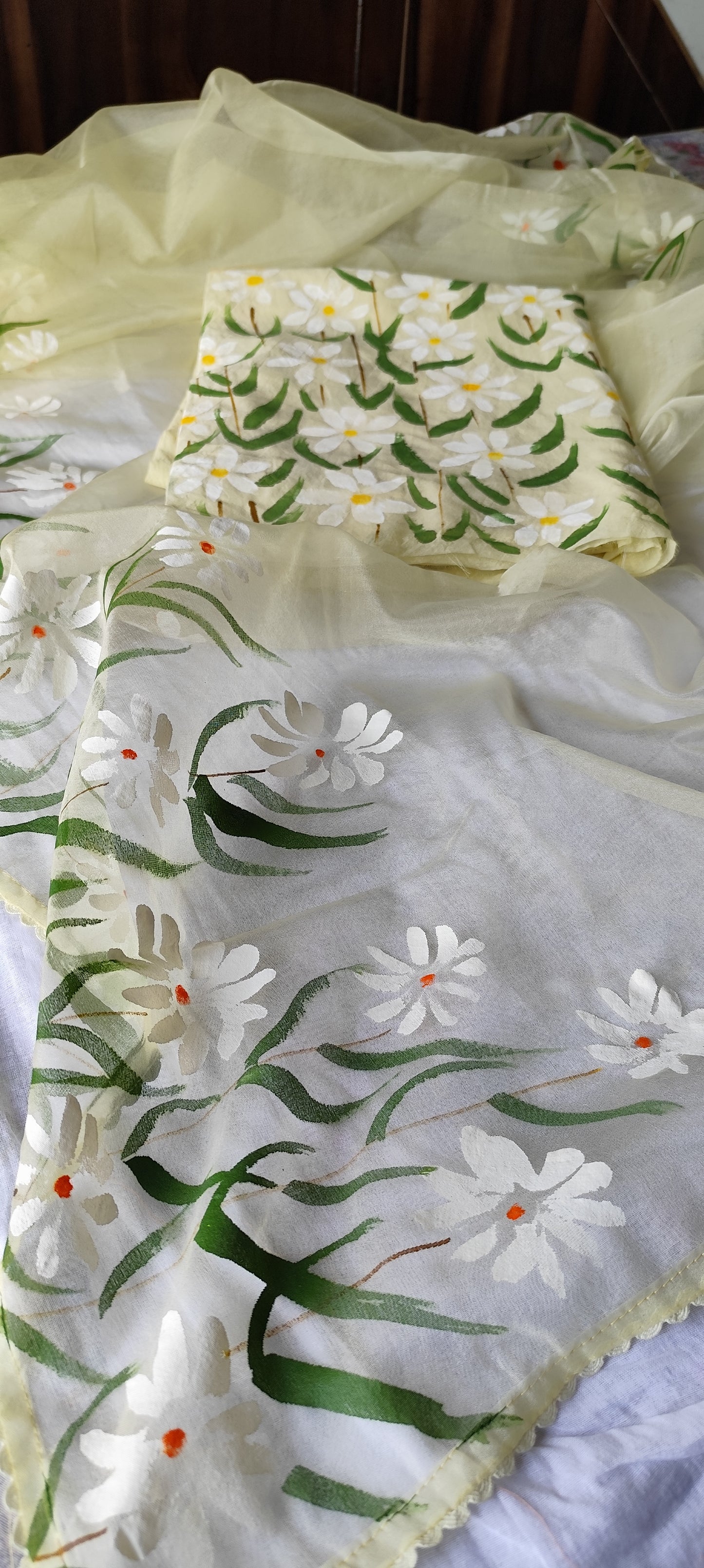 Pista green Handpainted white motifs on chanderi and organza dupatta.