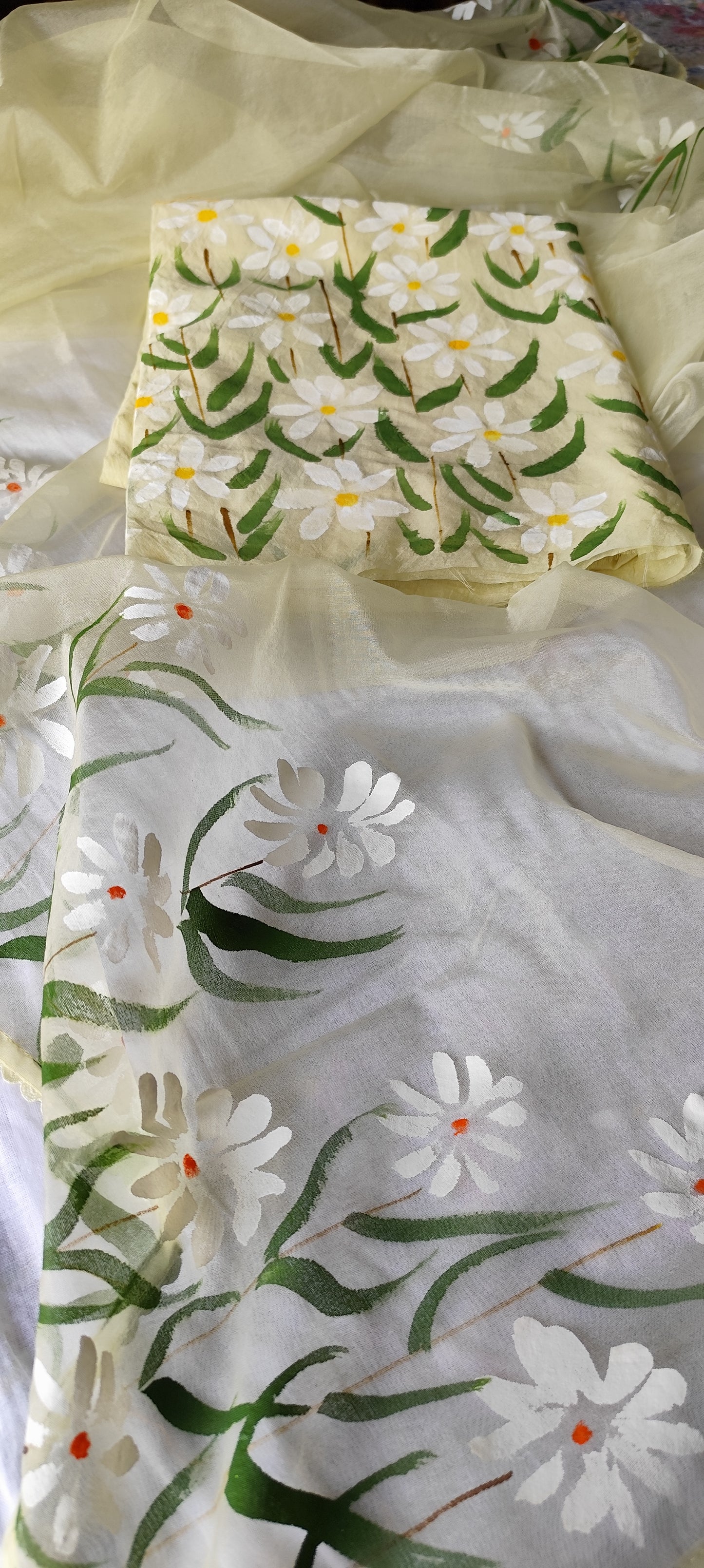 Pista green Handpainted white motifs on chanderi and organza dupatta.
